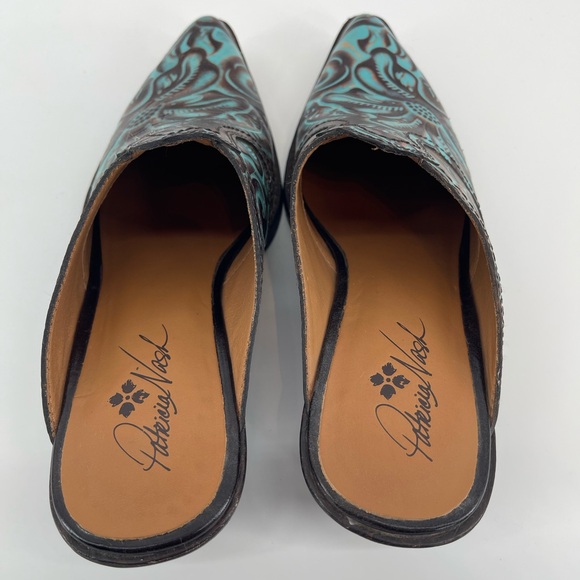 Patricia Nash Tooled Leather Floral Embossed Turquoise Mules Clogs Western 8 - Picture 4 of 8
